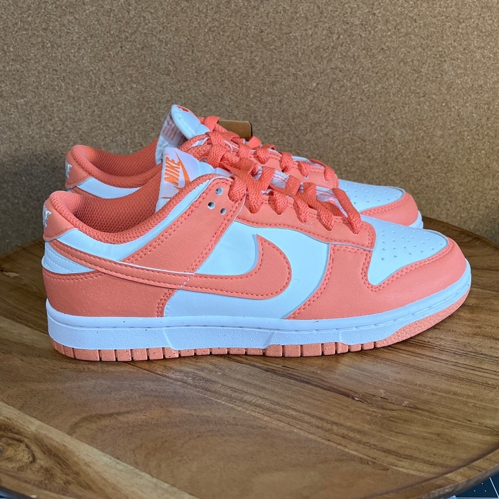Nike
Dunk
Light wild mango
Brand new - Picture 2 of 7